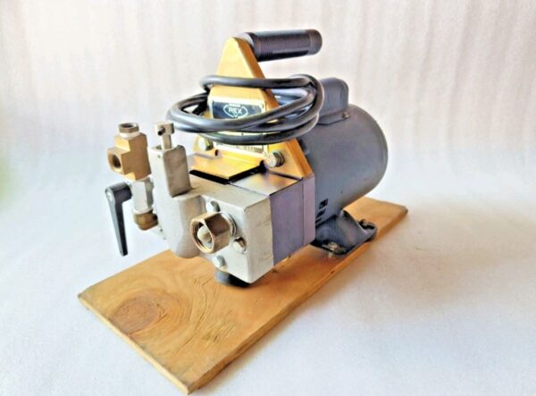wheeler rex hydro static test pump 39300 p.s.i. 300 g.p.m. 4 model39300